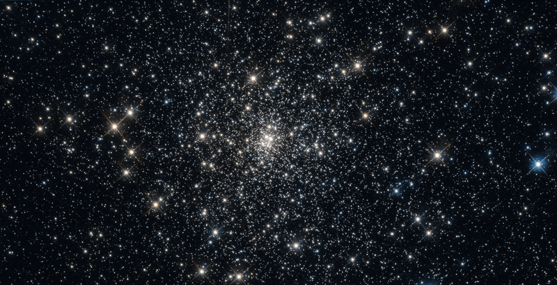 File:NGC 6256 hst 11628 R814B555.png