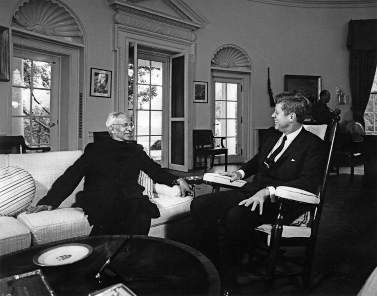 File:President John F. Kennedy with Indian President Sarvepalli Radhakrishnan, in the Oval Office (1).jpg
