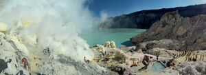 Sulfur mining in Kawah Ijen - Indonesia - 20110608.jpg