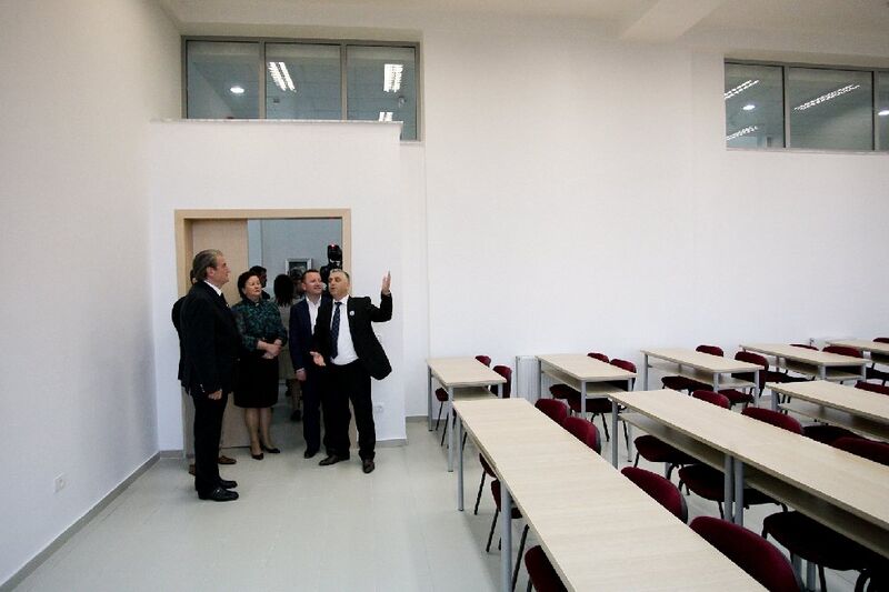 File:UAMD Interior new campus, PM Berisha and Rector Mema.jpg