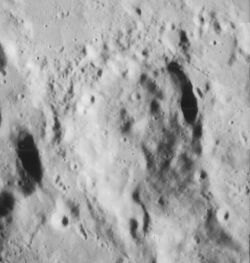 Zöllner crater 4089 h3.jpg