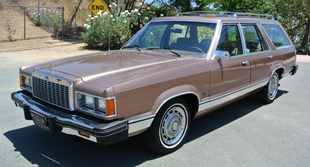 1982 Ford Granada station wagon 1982 (U.S.).png