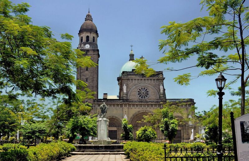 File:Manila Cathedral,inside Intramuros.JPG