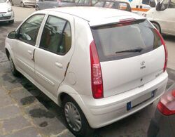 Tata Indica V2 white.jpg