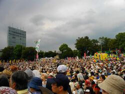 Anti-Nuclear Power Plant Rally on 19 September 2011 at Meiji Shrine Outer Garden 03.JPG