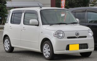 Daihatsu Mira Cocoa L L685S.JPG