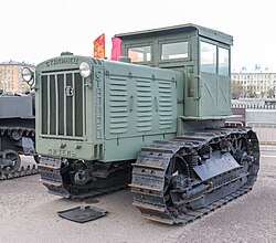 S-65 tractor 01.jpg