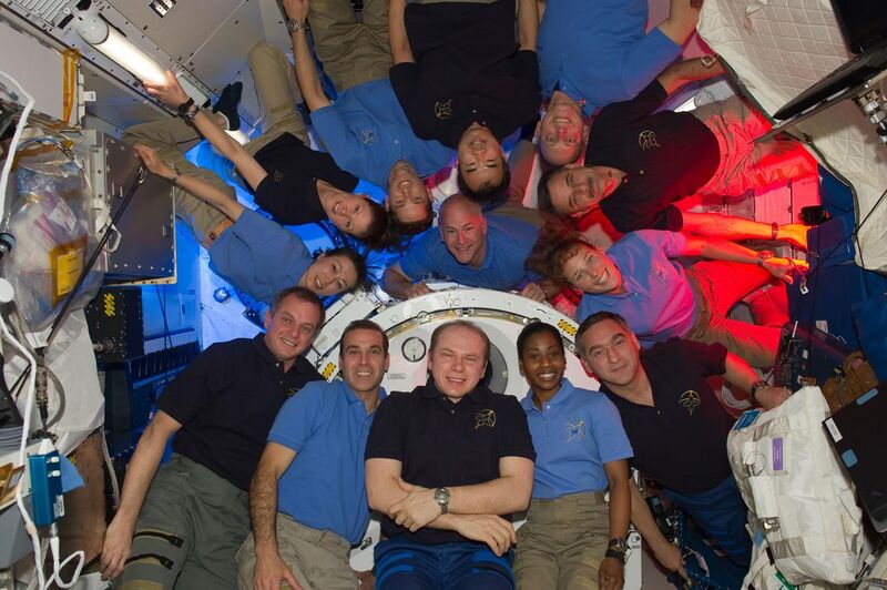 File:STS-131 & Expedition 23 Group Portrait.jpg