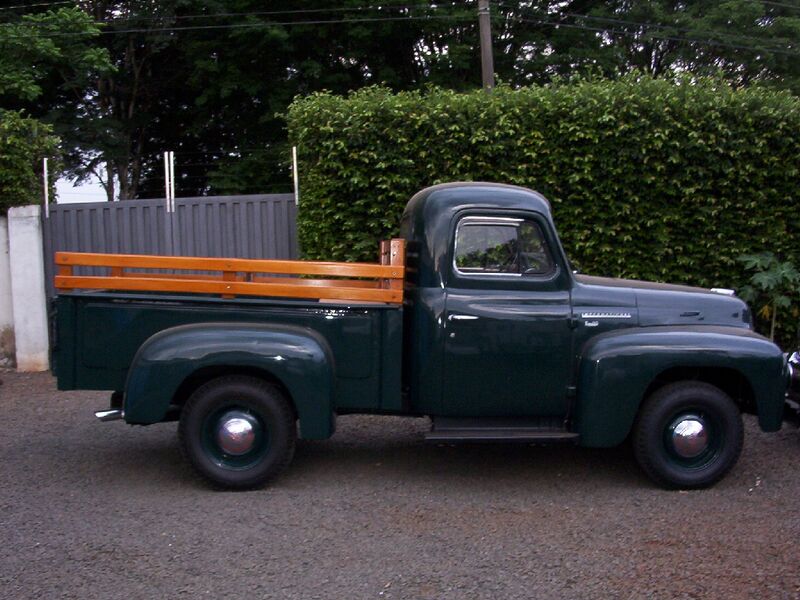 File:1954 International R110 Truck.JPG