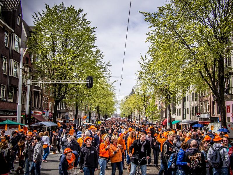 File:Queen's Day in Amsterdam 2013 (8697415382).jpg