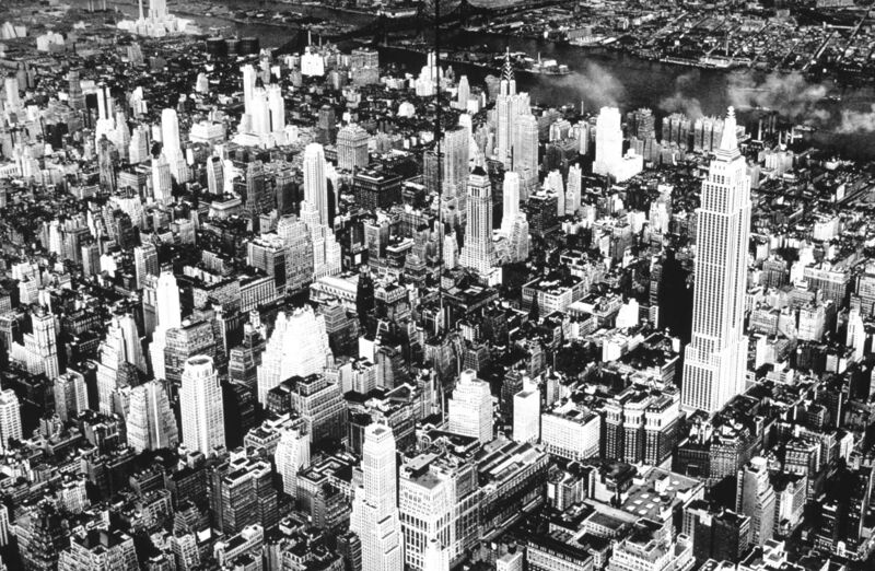 File:The center of New York 1932.jpg