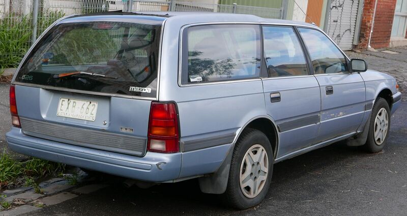 File:1988 Mazda 626 (GV) 2.2i station wagon (2015-07-15) 02.jpg