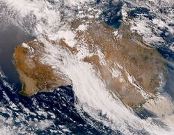 2019–20 Australian bushfire as seen by Himawari 8 2020-01-04.jpg