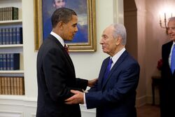 Barack Obama welcomes Shimon Peres in the Oval Office.jpg