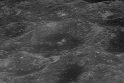 Maclaurin crater AS10-32-4834.jpg