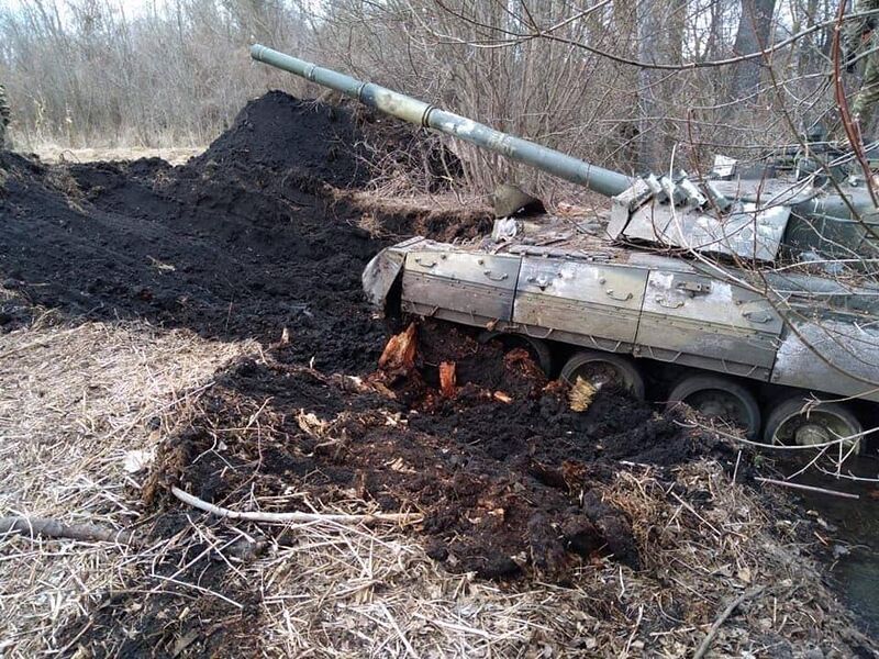 File:На Харківщині відкопали ворожі танки й передали на потреби ЗСУ 02.jpg