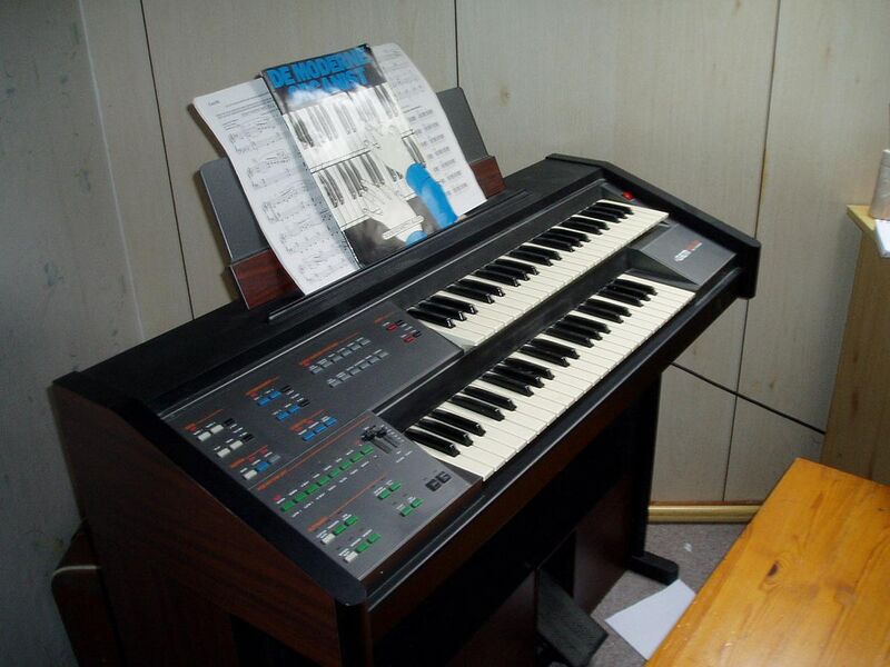File:Electronisch orgel.jpg