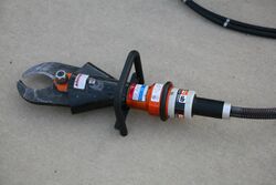 Extrication cutter 1.jpg