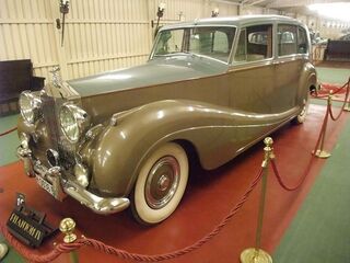Galdames (Vizcaya)-Museo de coches antiguos-18-Rolls Royce Phantom IV (1954).JPG