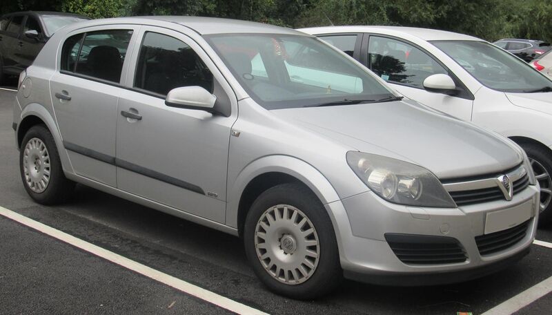 File:2006 Vauxhall Astra Life CDTi 90 1.2 Front.jpg