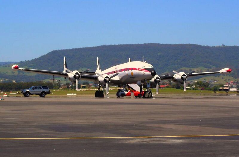 File:HARS Super Connie at Woollongong.jpg