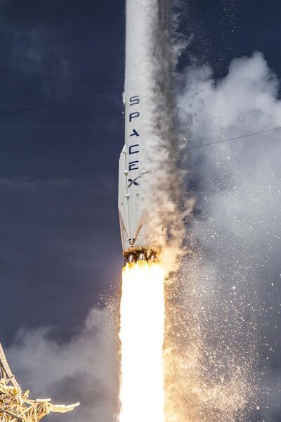 File:Launch of Falcon 9 carrying ORBCOMM OG2-M1 (16601442698).jpg