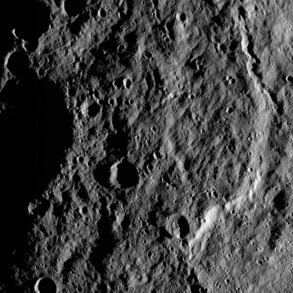 File:PIA19897-Ceres-DwarfPlanet-Dawn-3rdMapOrbit-HAMO-image19-20150826.jpg
