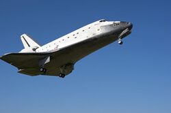 STS132 Atlantis Landing1.jpg