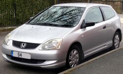 2004 Honda Civic 1.4 (Front).jpg