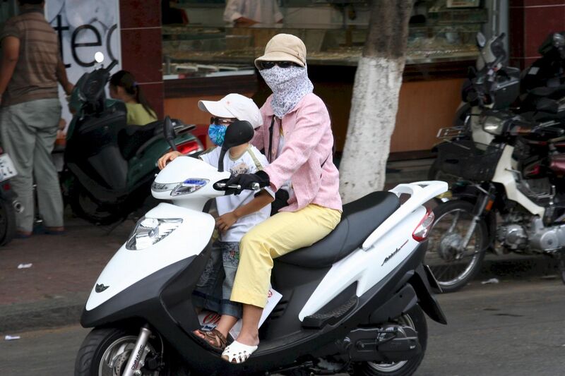 File:Mother Child Motorbike Vietnam.jpg