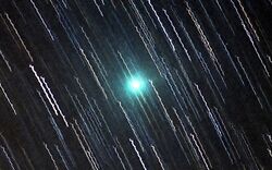 Comet IRAS-Araki-Alcock by Russell E Milton.jpg