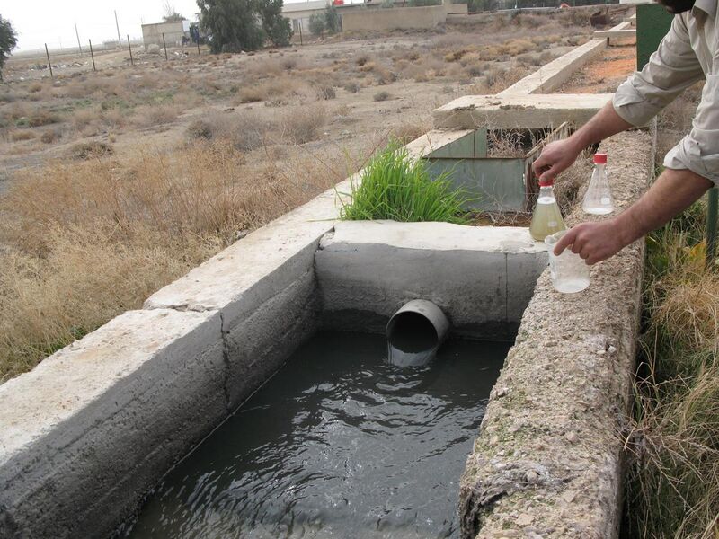 File:Influent raw wastewater (note grey colour in glass jar) (3232393634).jpg