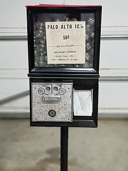 Nestar Systems' "Palo Alto ICs" vending machine.jpg