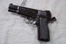 Pistol Auto 9 mm 1A - Kolkata 2012-01-23 8779.JPG