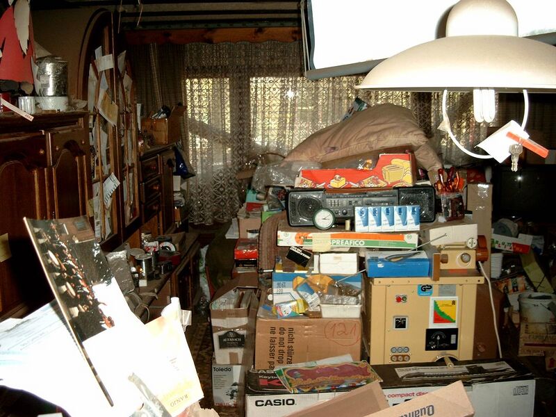File:Compulsive hoarding Apartment.jpg