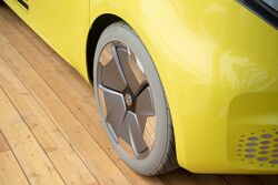 ELECTRIC CAMPERVAN VW ID BUZZ FRONT WHEEL.jpg