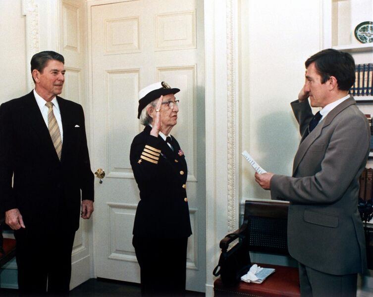 File:Grace Hopper being promoted to Commodore.JPEG