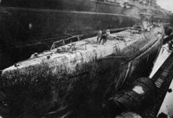 Japanese submarine I-352 in 1948.jpg