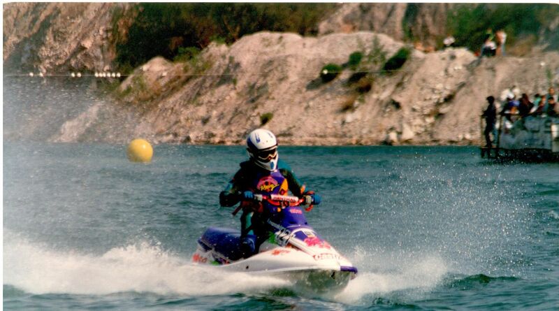 File:Kawasaki XI750R Lago Azul Cordoba ARG 1994 Fernando Bigi.jpg