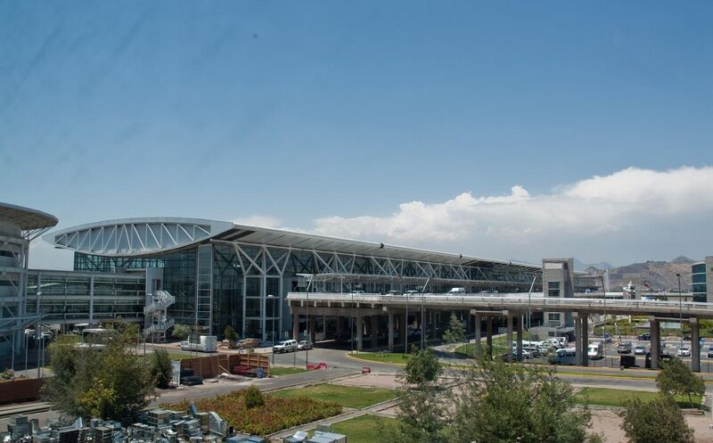 File:Terminal Aeropuerto Pudahuel.jpg