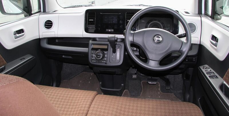 File:Nissan Moco X Idoling Stop interior.jpg