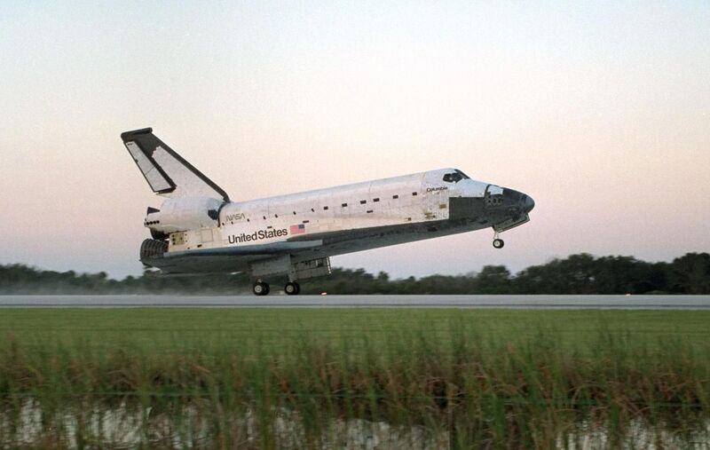 File:STS-73 landing.jpg