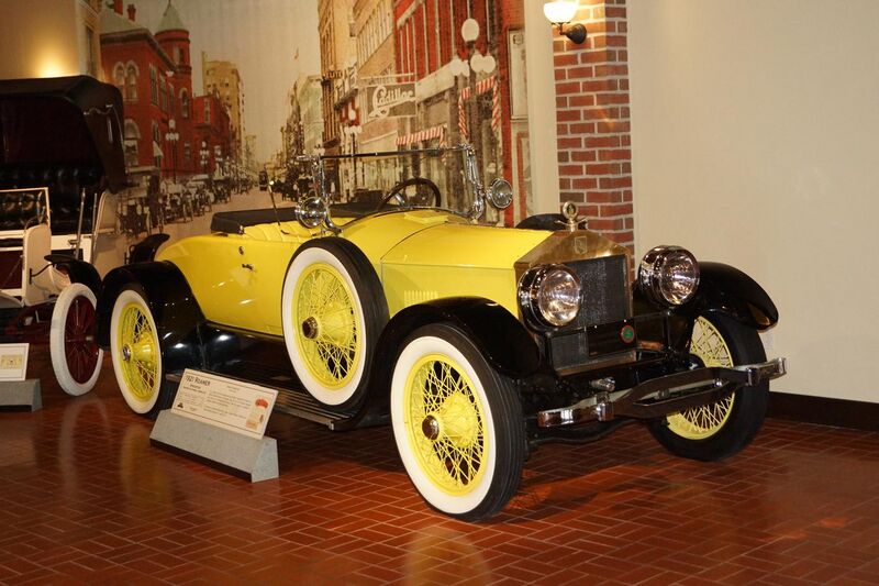 File:Gilmore Car Museum DSC06095 (34524772142).jpg