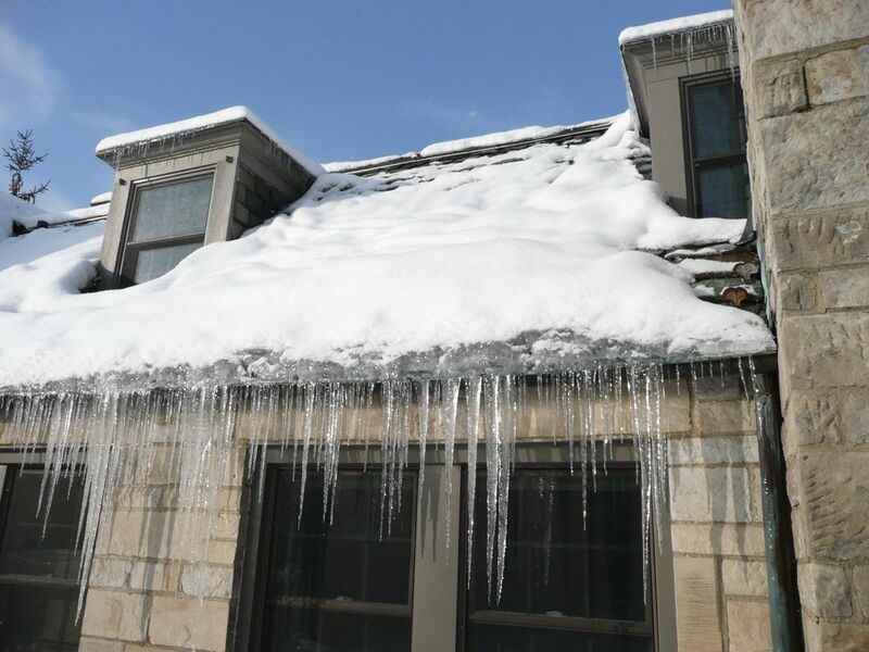 File:Ice dam slate roof.jpg