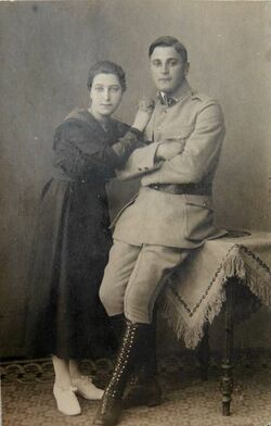 Ludwik Marian Kaźmierczak in the uniform of Haller's Army with fiancée Margarethe.jpg