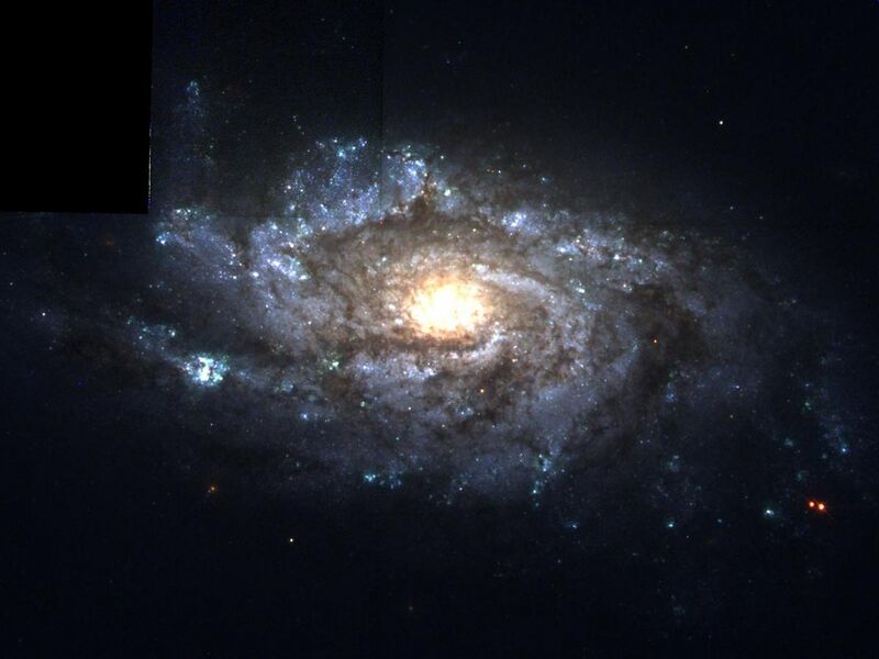 File:NGC 1084 Hubble WikiSky.jpg