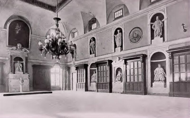 File:Palazzo di San Giorgio-interior.jpg