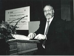 Stiglitz UNU-WIDER 2006a.jpg