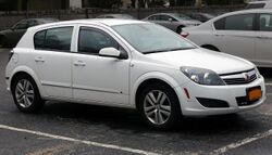 2008 Saturn Astra XE 5d, front right.jpg