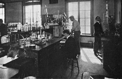 Caltech chemical laboratory 1923.png